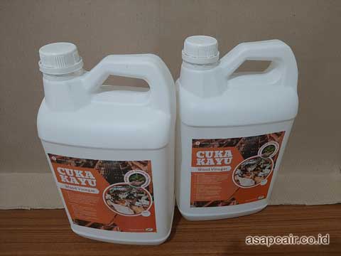 Produsen Cuka Kayu Timor Tengah Utara